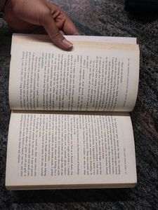 RUSKIN BOND-ESSENTIAL COLLECTION FOR YOUNG READER