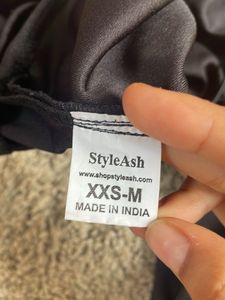Cut out, black top, size Xxs-M