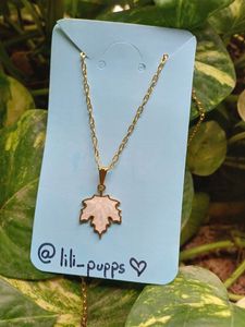 Aesthetic White Leaf Necklace 🍃 ✨️