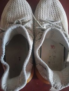 Yeezy Sports Shoes In Coins