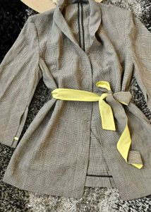 💛Belted Plaid Blazer💛