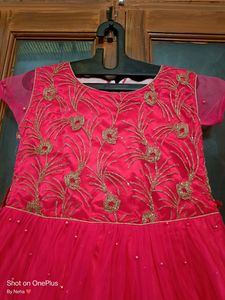 Elegant Look Beautiful Gown