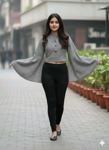 Stylish Checkered Crop Top✨