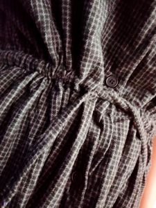 KOREAN SLEEVELESS