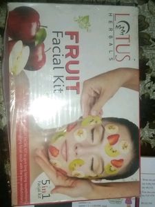 Lotus Herbals Fruit Facial Kit