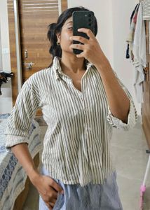 Striped crop shirt