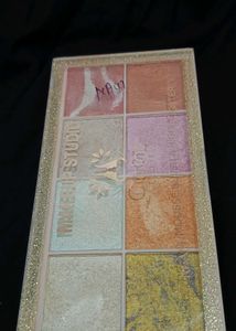 Highlighter And Blusher Palatte