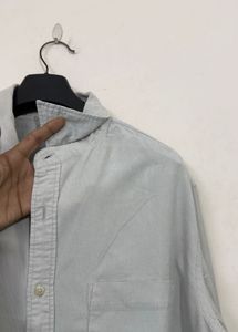 Uniqlo Button-Down Shirt caudry