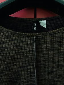 H&amp;M Crop Top