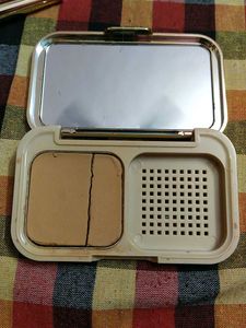 coloressence compact powder and eyeliner