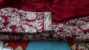 Elegant Red Embroidered Girls&#39; Outfit
