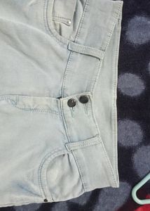 Straight Fit Jeans For Women In Affordable Price