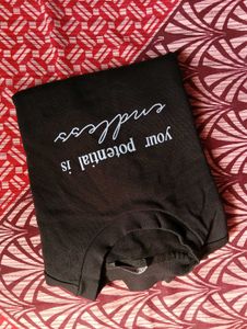 Elegant Black Sweatshirt