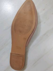 peach flats