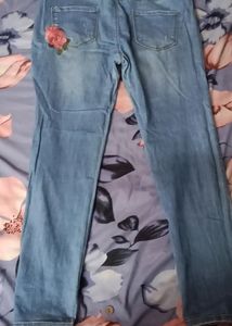 Women&#39;s Floral Jeans