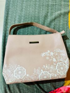 Caprese Sling Bag