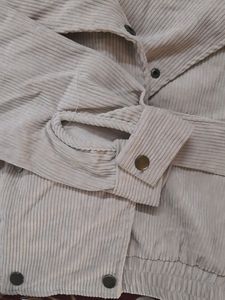 Beige Colored Corduroy Jacket With Balloon Sleeves And Fit