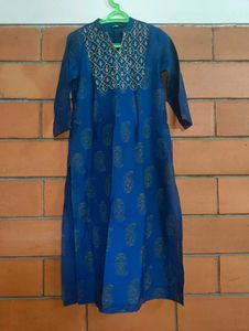 Elegant Blue Embroidered Kurta