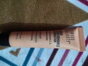 Swiss Beauty High Performance Foundation