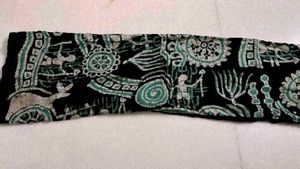 Black &amp; Green Abstract Print Saree with Blouse