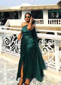 Elegant Emerald One-Shoulder Gown - Satin