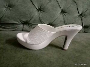 Heels 👠