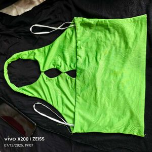 26137. Green Halter Top