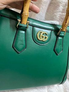 Authentic Gucci Elegant Green Handbag