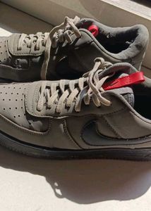 nike grey volt airforce 1(used needs a wash)