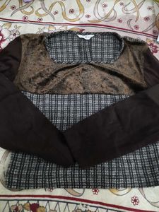 Wollen Semi Crop Top
