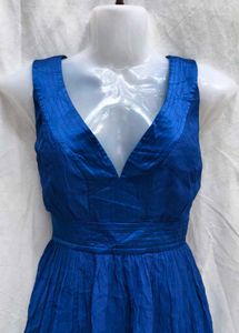 302011. Blue V-Neck Dress