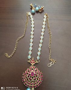 Set Of 2 Neckpieces