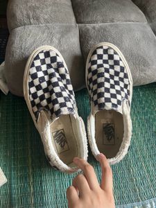 AUTHENTIC VANS SHOES