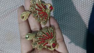 Glamorous Gold Tone &amp; Rhinestone Drop Earrings