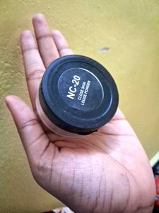 MAC NC-20 Loose Skin Powder