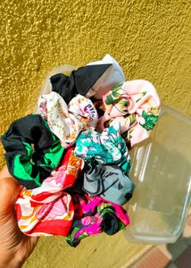 8 Pcs Printed Scrunchies
