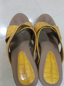 CATWALK Heels Size 39.