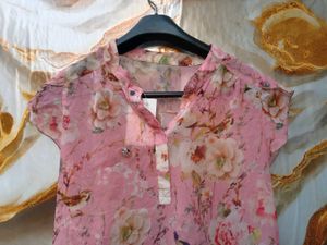 New With Tag Floral Cute Korean Buff Top