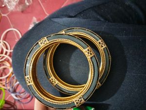 New black bangles