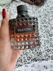 Valentino- Donna Born in Roma Intense. 5ml decant