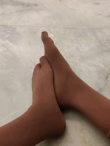 Used coralish beige Tabi Socks