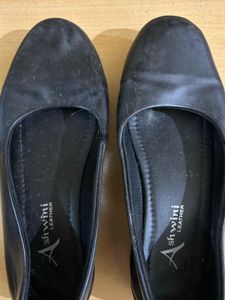 Black Shoes