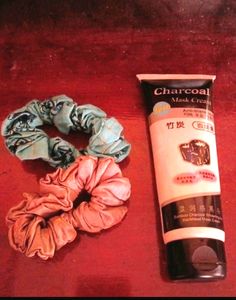 Charcoal Mask And 2 Scrunchies