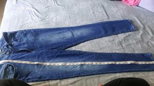 Levi&#39;s High Rise Blue Jeans size 32