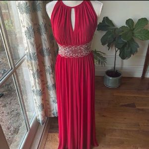 R&amp;M Richards Women&#39;s Sleeveless Evening Gown