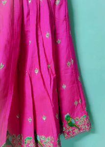 Sale..Beautiful Hand-work Raw Silk skirt ✨👌
