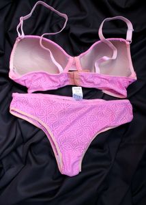 Bra &amp; Panty Set 👙