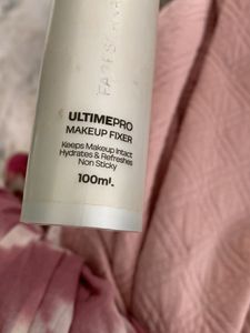 Makeup Fixing Spray