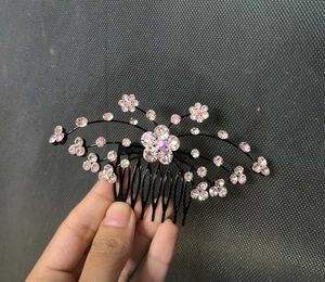Sparkling bun clip