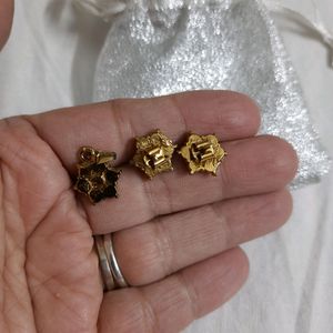 Beautiful stone set with gold polish